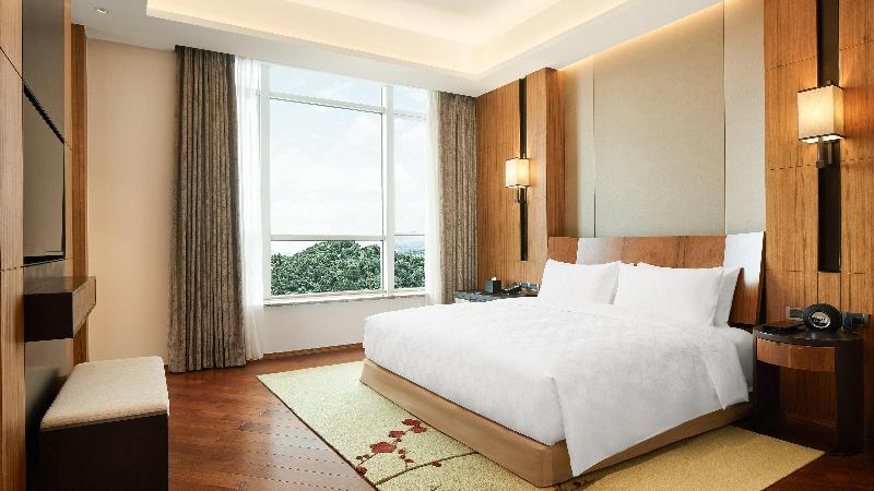 Hualuxe Ningbo Harbor City image