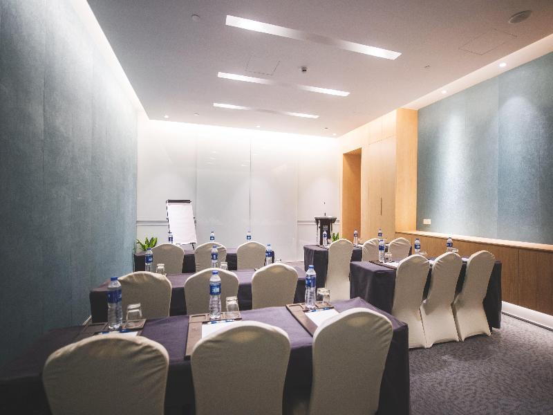 Holiday Inn Express Shanghai Songjiang Fangta image