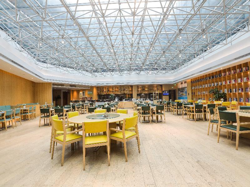 Holiday Inn Express Shanghai Songjiang Fangta image