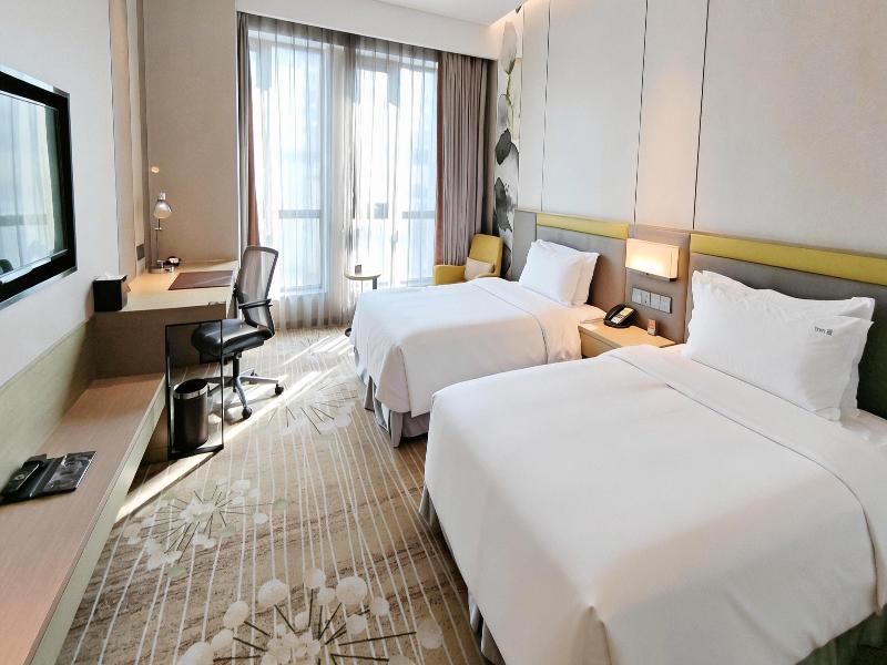 Holiday Inn Tianjin Wuqing image