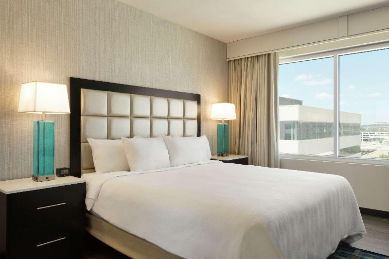 Embassy Suites by Hilton San Antonio Landmark image