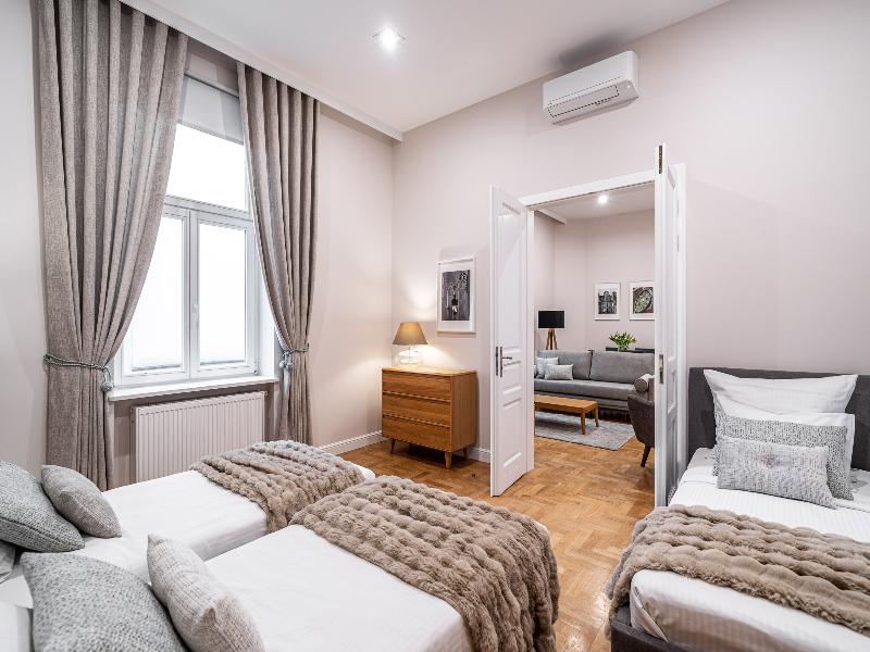 Venetian House Market Square Aparthotel image