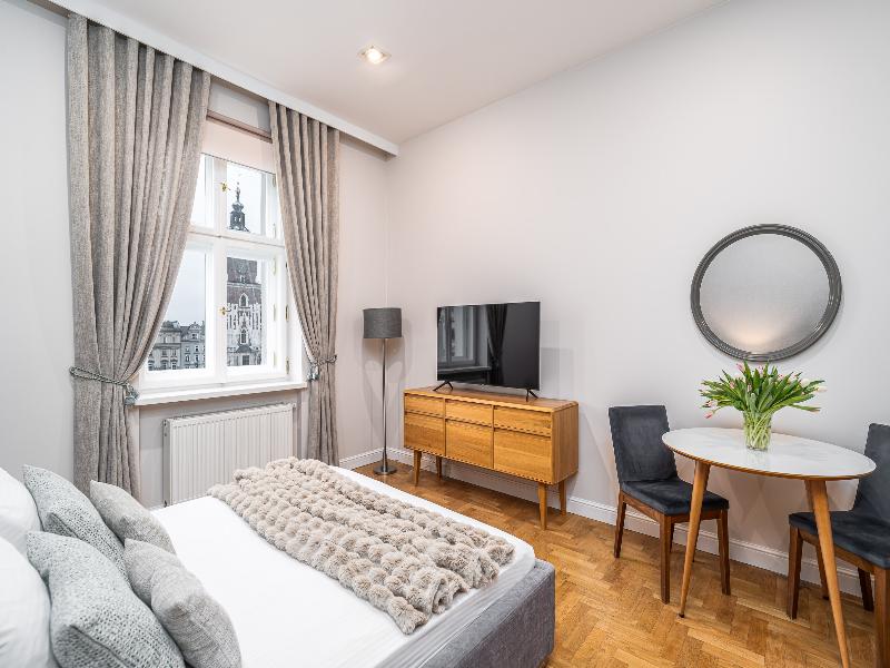 Venetian House Market Square Aparthotel image