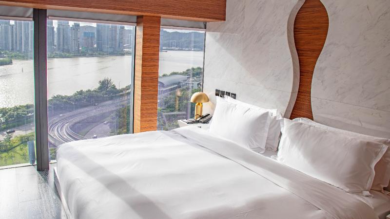 YOHO Hollywood Roosevelt Hotel image