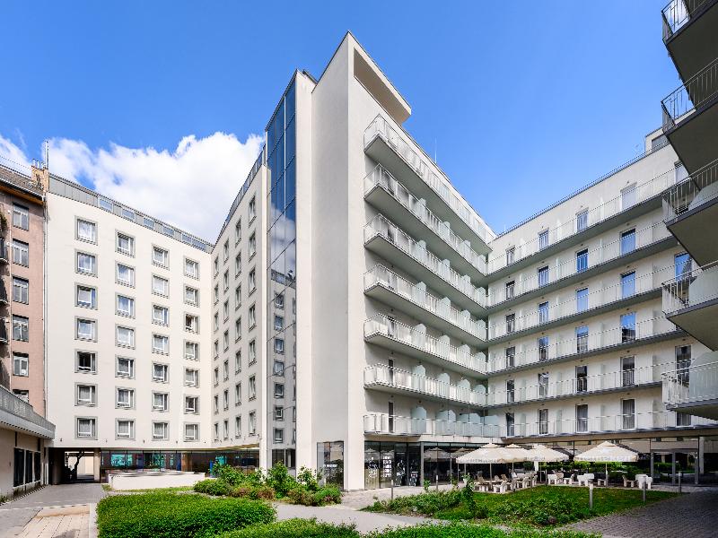 Akeah Verdi Budapest image