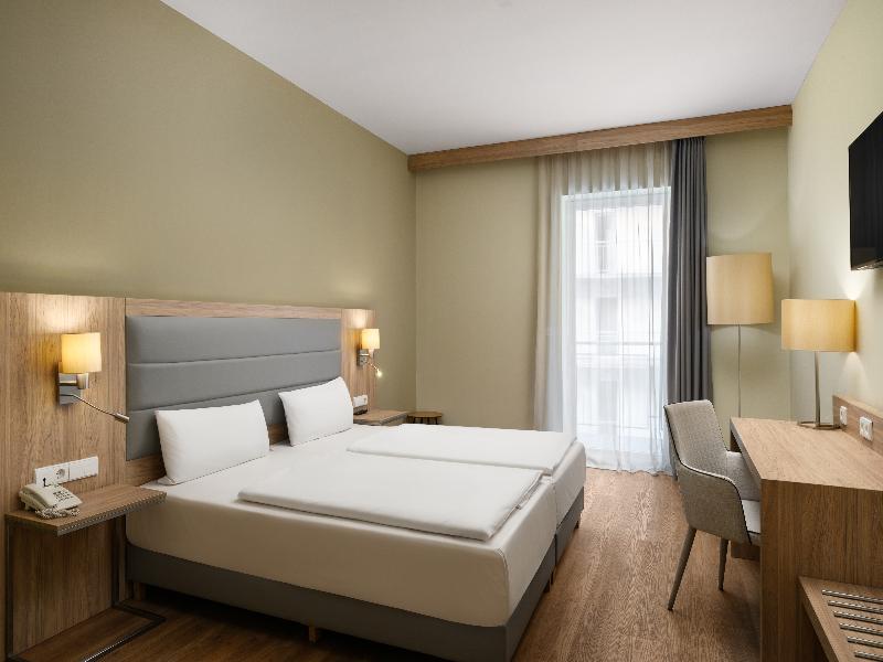 Akeah Verdi Budapest image