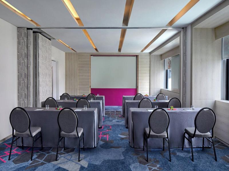 Aloft Jakarta Wahid Hasyim image