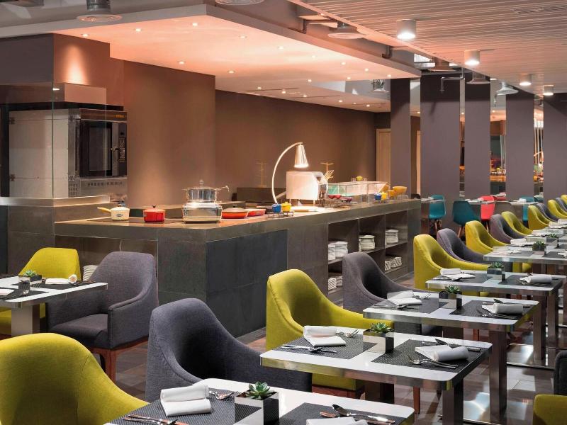 Aloft Jakarta Wahid Hasyim image