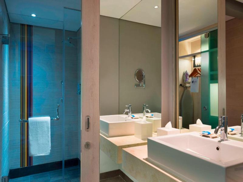 Aloft Jakarta Wahid Hasyim image