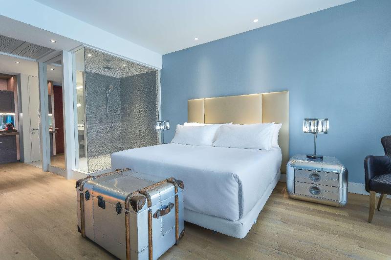 NH Collection Santiago Casacostanera image