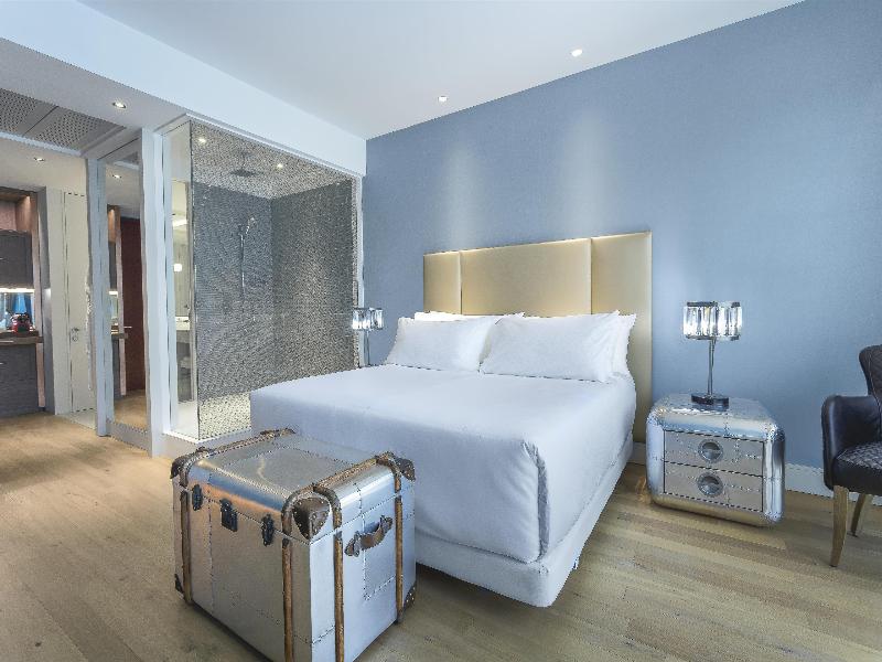NH Collection Santiago Casacostanera image