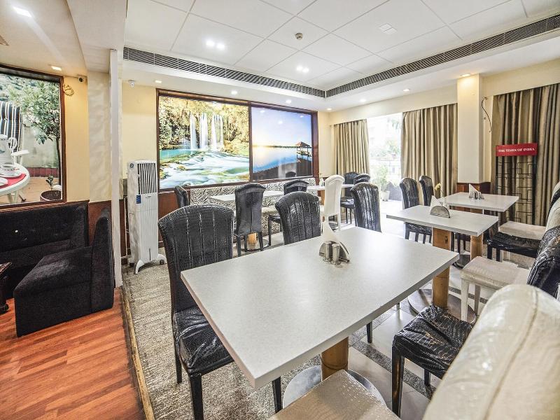Fabhotel BMK Greater Kailash image