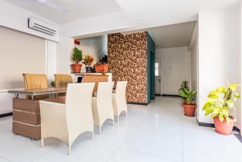 Fabhotel Brooks Manor Chandan Nagar
