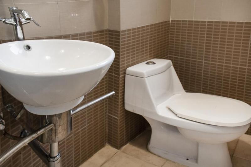 Fabhotel Brooks Manor Chandan Nagar