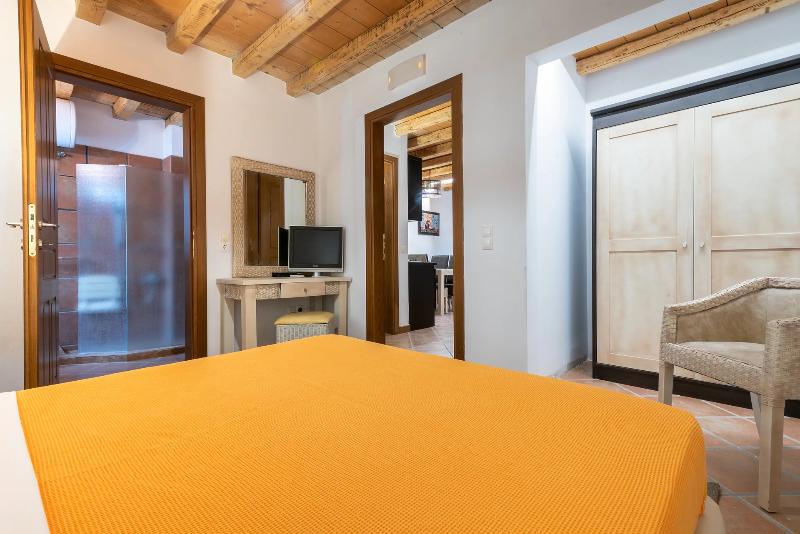 The Varos Residences Hotel image