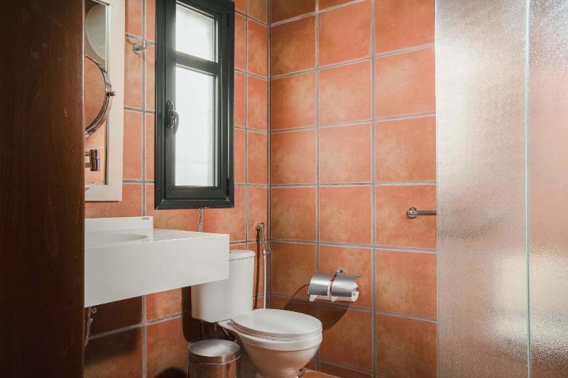 The Varos Residences Hotel image