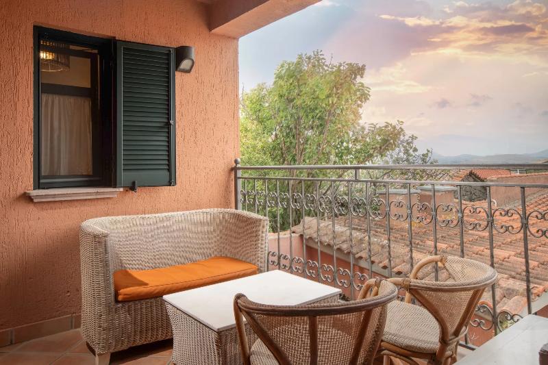 The Varos Residences Hotel image