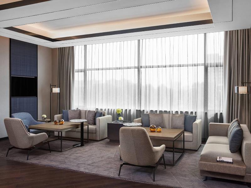 Shanghai Marriott Hotel Kangqiao image