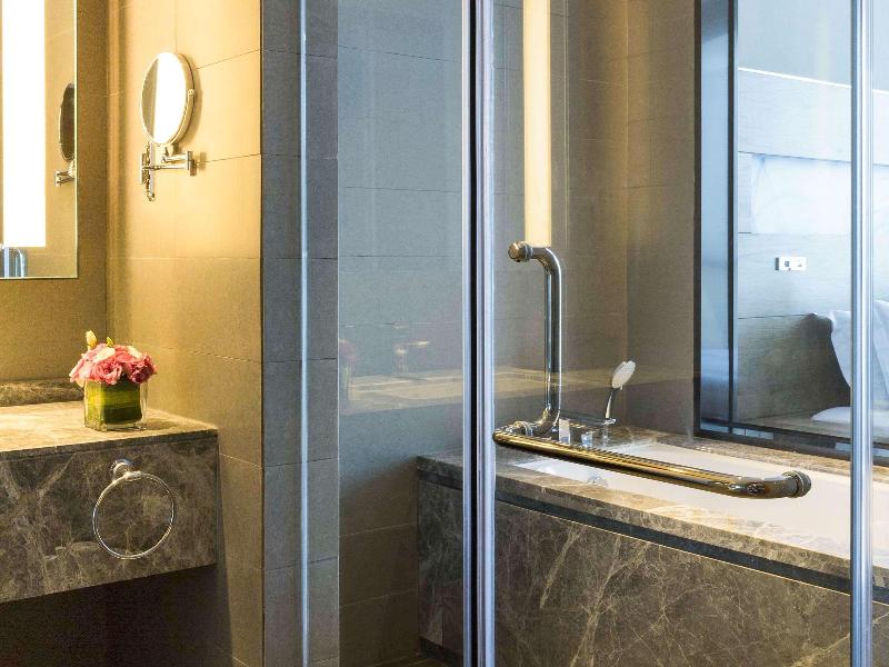 Novotel Rizhao Suning image
