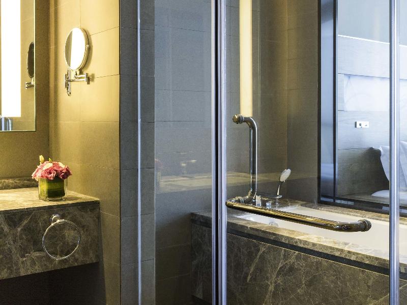 Novotel Rizhao Suning image