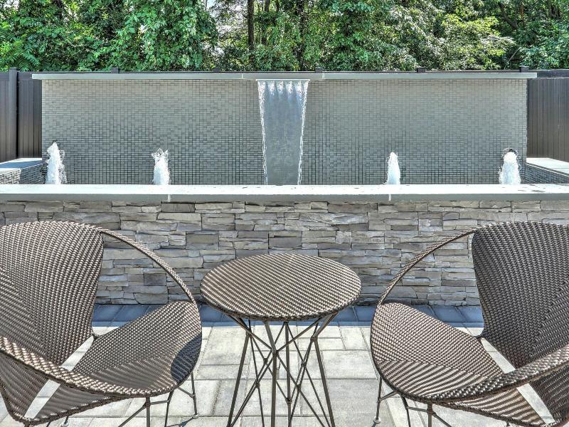 Courtyard By Marriot Deptford image
