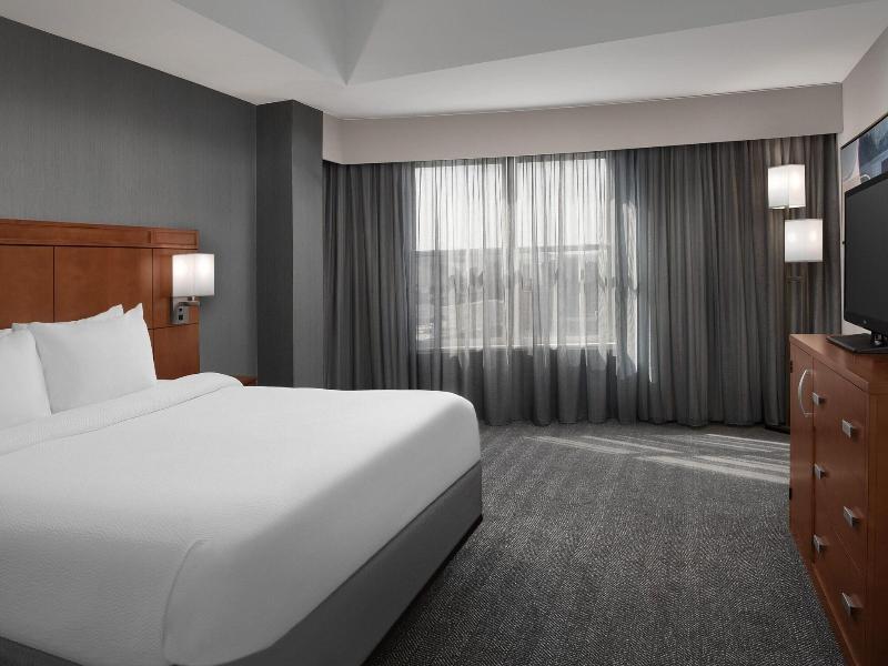 SUITE KING BED ONE BEDROOM