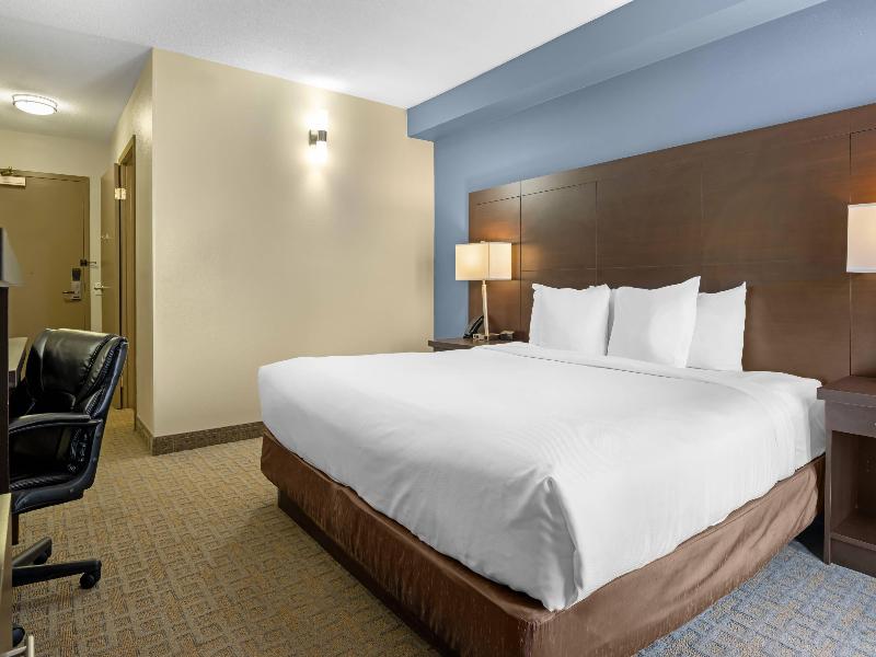 Quality Inn & Suites Bathurst Area image