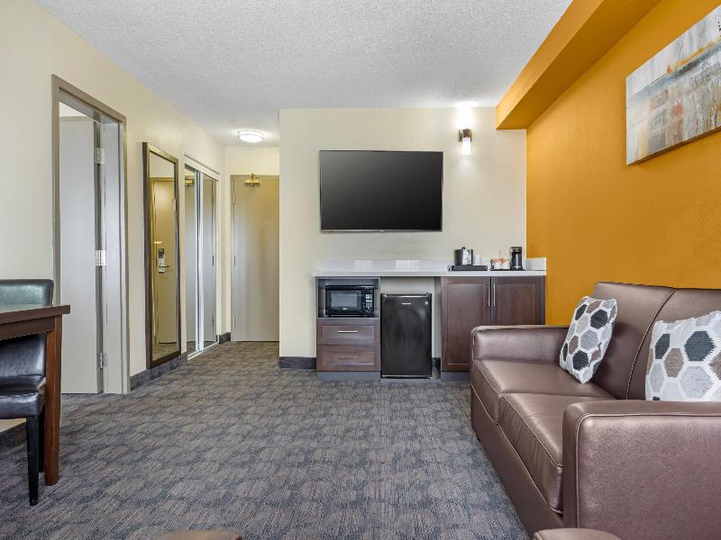 Quality Inn & Suites Bathurst Area image