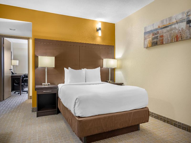 Quality Inn & Suites Bathurst Area image