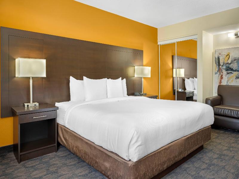 Quality Inn & Suites Bathurst Area image