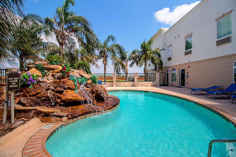 Quality Inn & Suites Robstown image