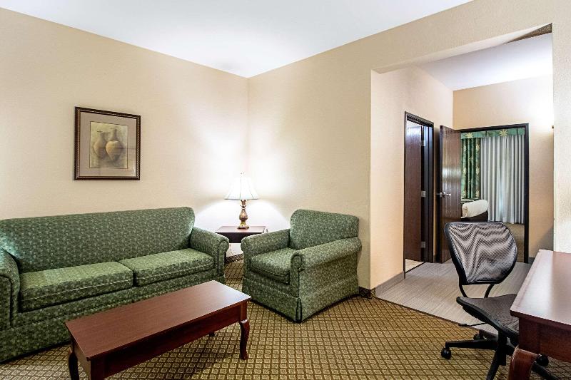 Quality Inn & Suites Robstown image