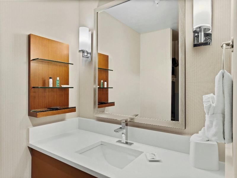 Delta Hotels By Marriott Racine image