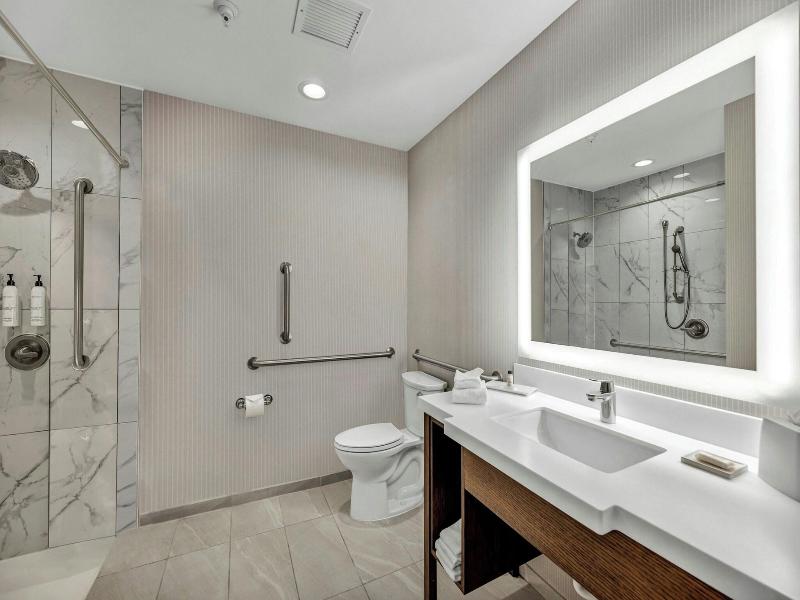 Delta Hotels By Marriott Racine image