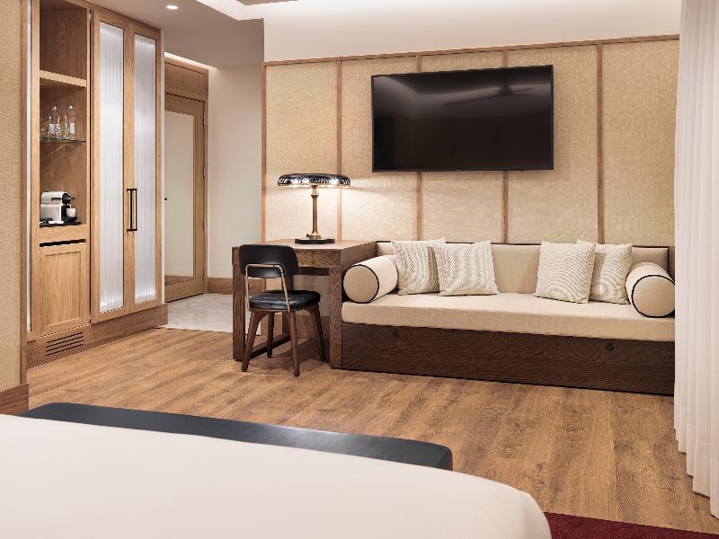 Stay in style at H10 Madison