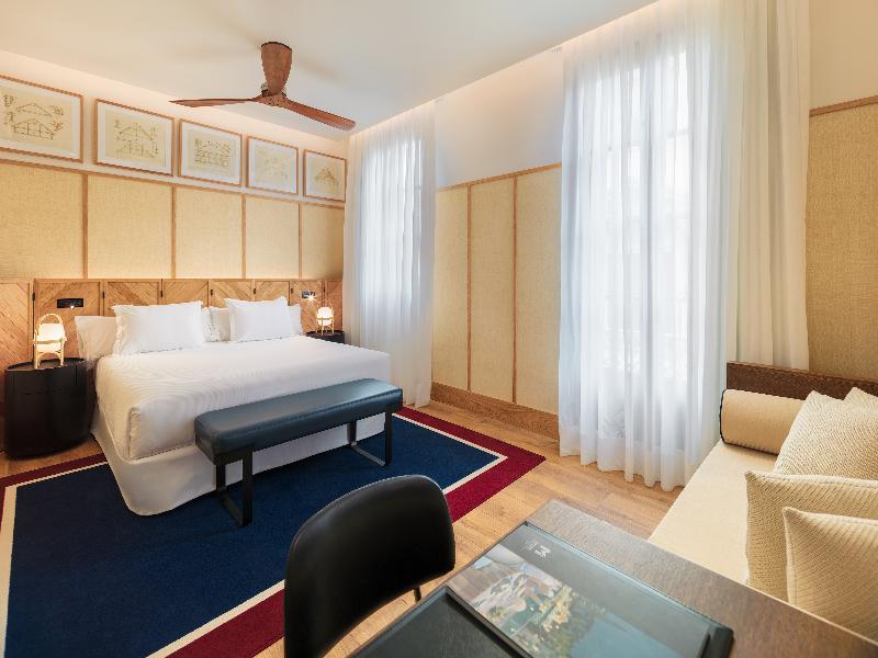 Stay in style at H10 Madison
