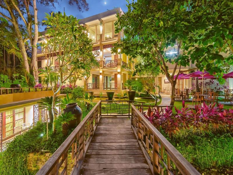 Labak River Hotel by EPS image