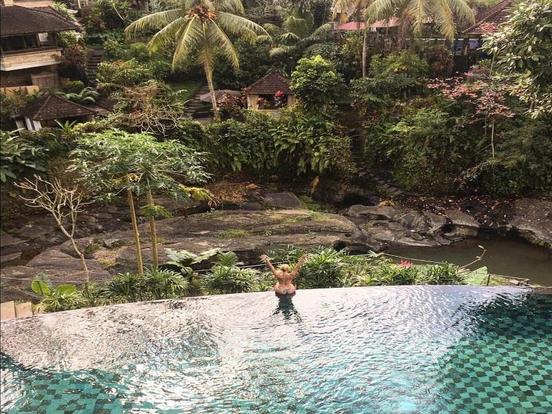 Labak River Hotel by EPS image
