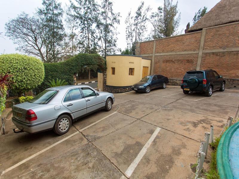Iris Guesthouse image