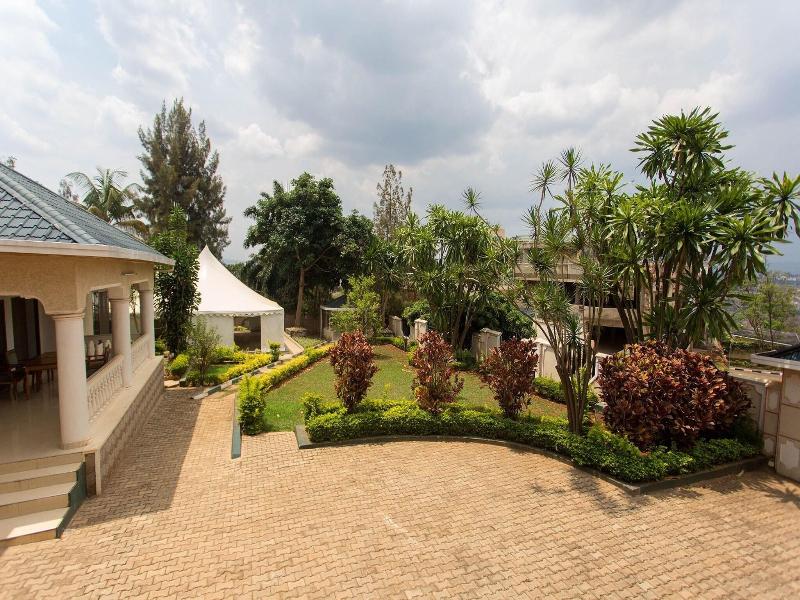 Iris Guesthouse image