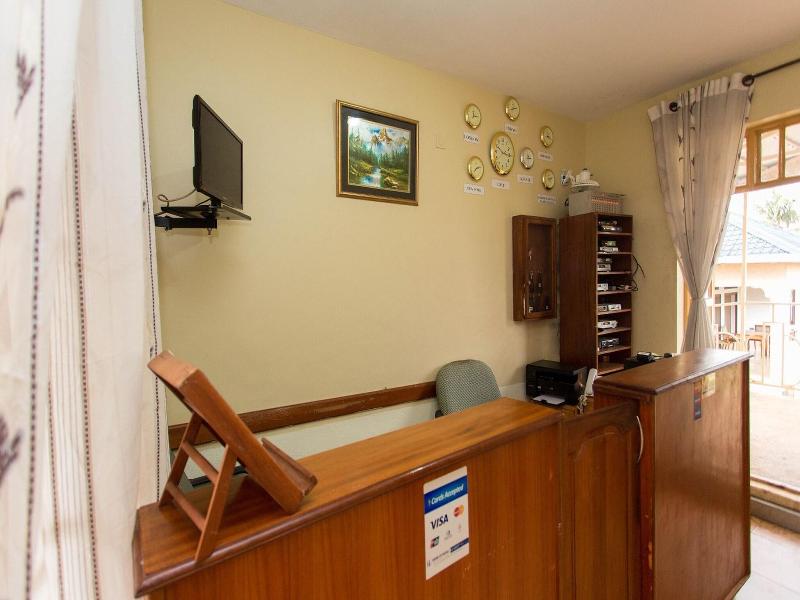 Iris Guesthouse image