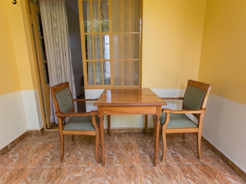 Iris Guesthouse image