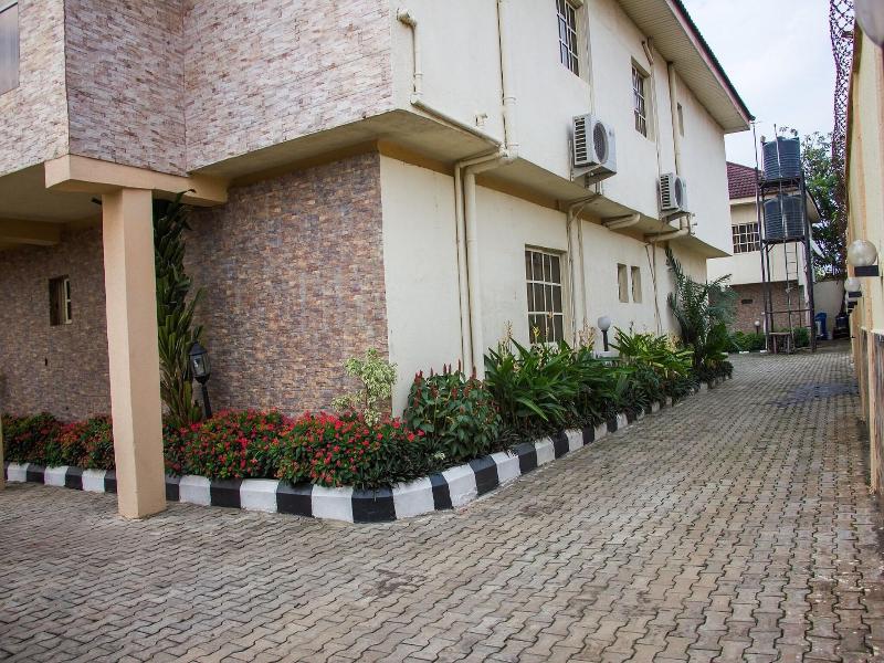 Tivoli Residence & Bar image