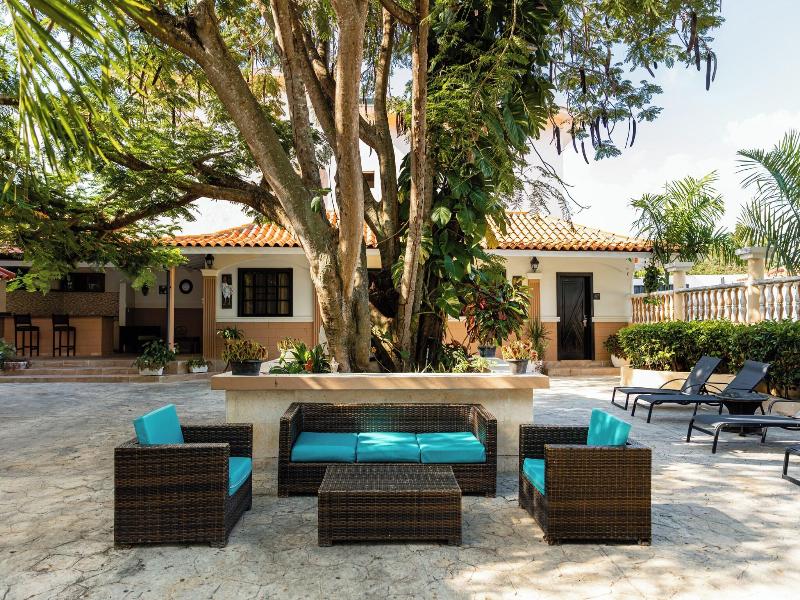 Hotel Mt Plaza Brisas De Bavaro image