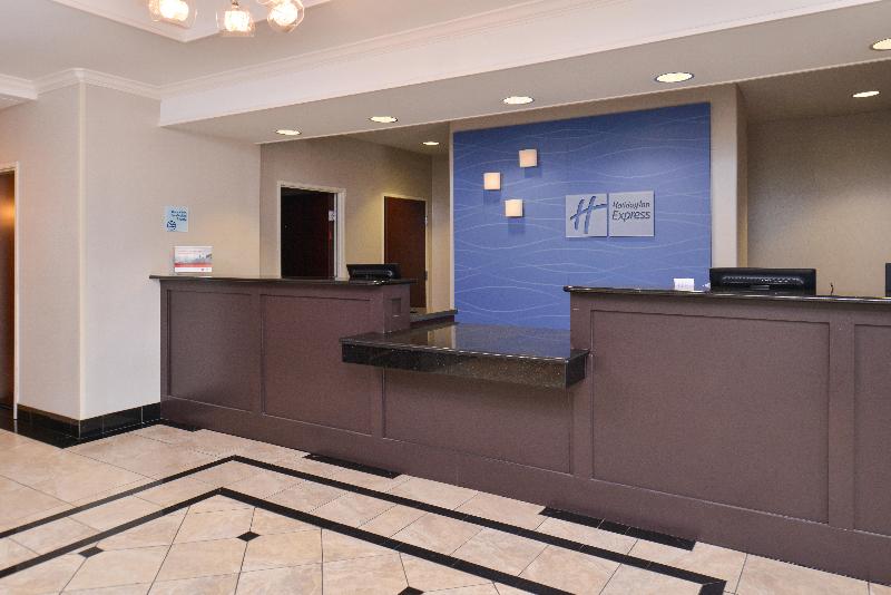 Holiday Inn Express Hotel & Suites San Antonio - Image 1