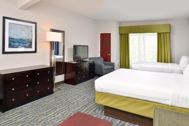 Holiday Inn Express Hotel & Suites San Antonio - Image 4