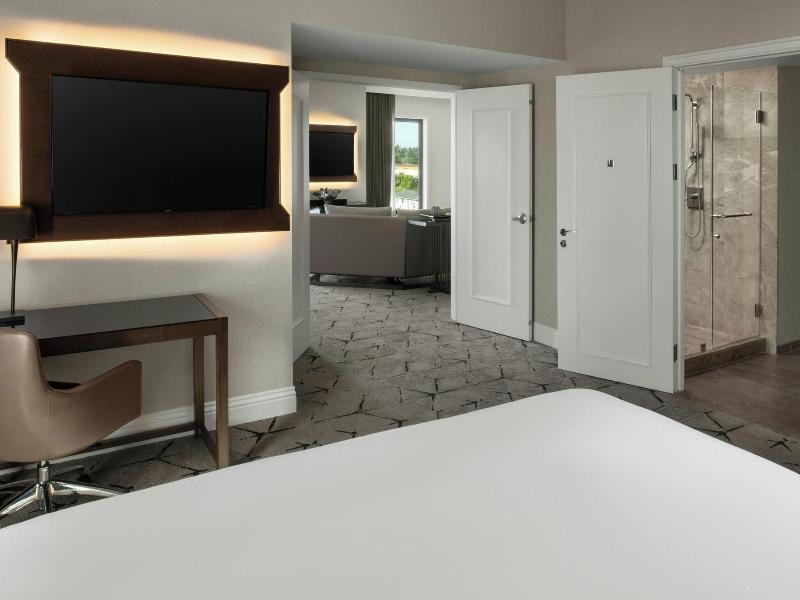 Sheraton Los Angeles San Gabriel image