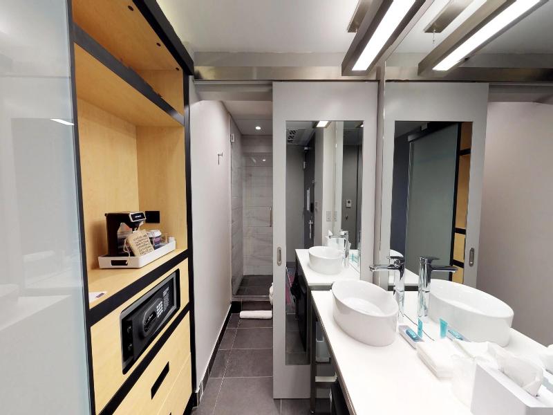 Aloft Coral Gables image