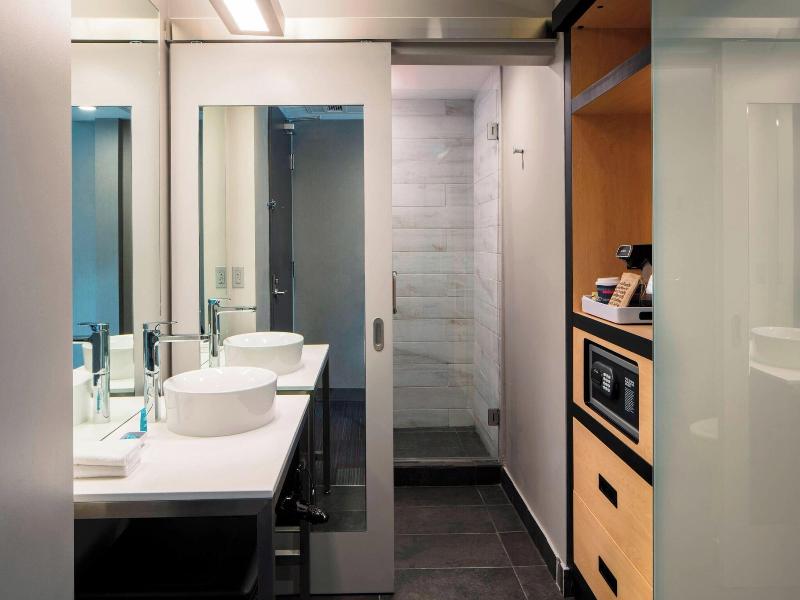 Aloft Coral Gables image