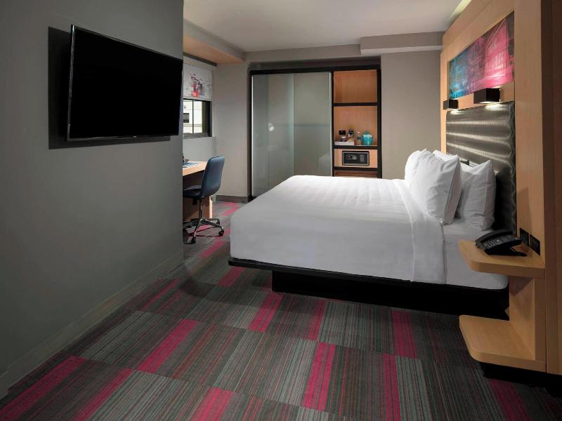 Aloft Coral Gables image